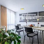 酒店 快速公路休息站汽车旅馆巴登巴登店 3*