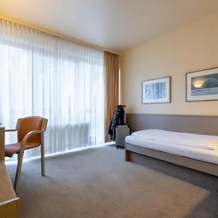 Hotel Baden-Baden באדן-באדן