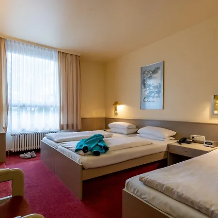 Отель Hotel Baden-Baden Баден-Баден