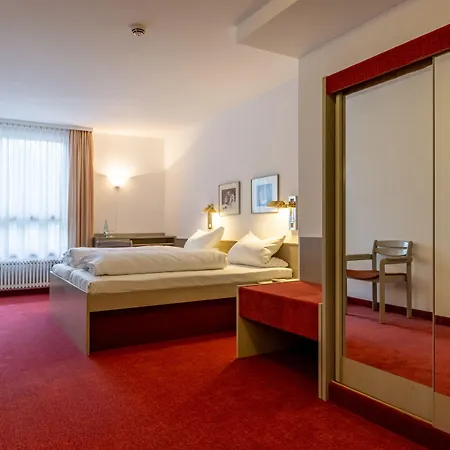 Hotel Baden-Baden Отель 3*